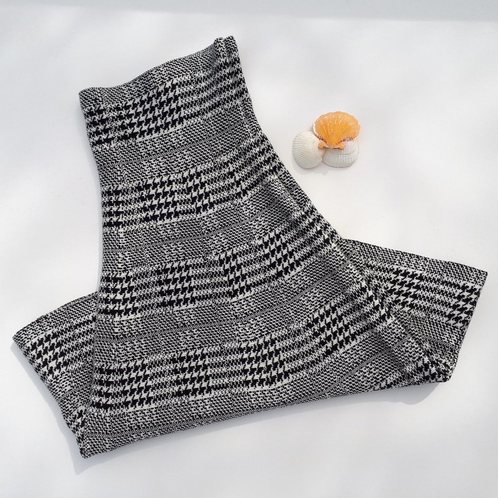 NWOT MAX STUDIO Fit & Flare Houndstooth Knit Skirt - Picture 8 of 16